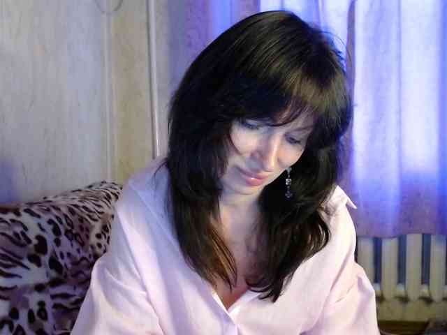 KedraLuv webcam