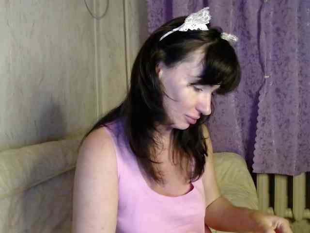 KedraLuv webcam