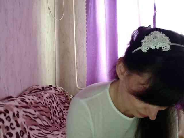 KedraLuv webcam