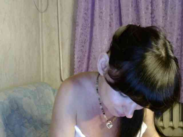 KedraLuv webcam