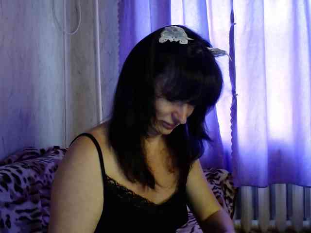 KedraLuv webcam