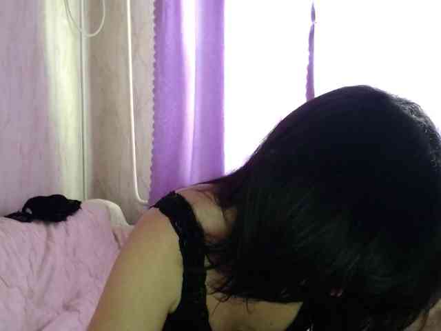 KedraLuv webcam