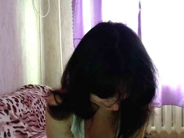 KedraLuv webcam