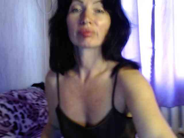 KedraLuv webcam