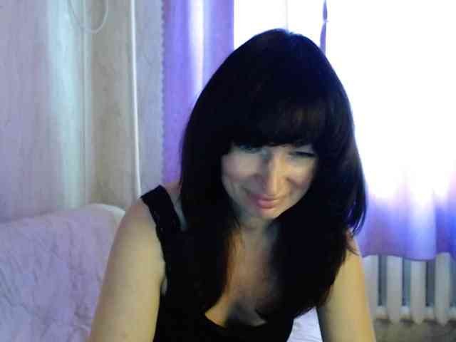 KedraLuv webcam