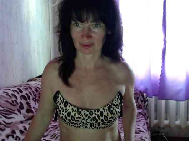 KedraLuv webcam