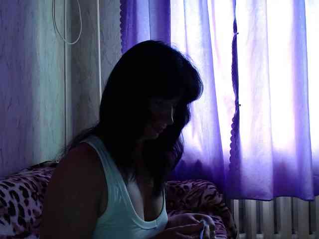 KedraLuv webcam