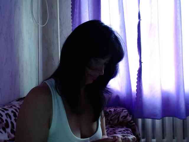 KedraLuv webcam