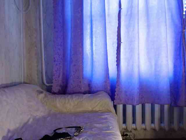 KedraLuv webcam