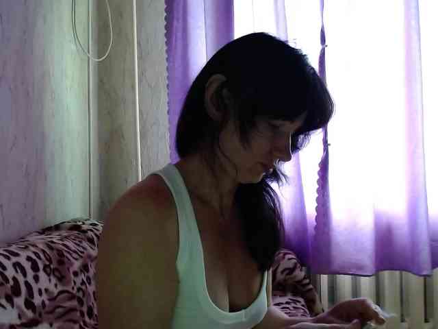 KedraLuv webcam