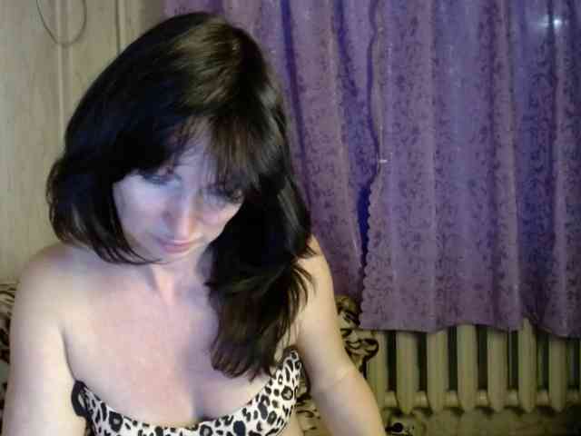 KedraLuv webcam