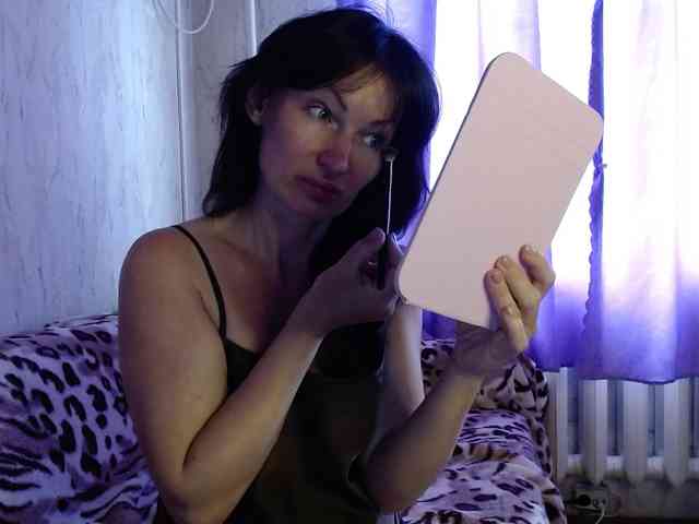 KedraLuv webcam
