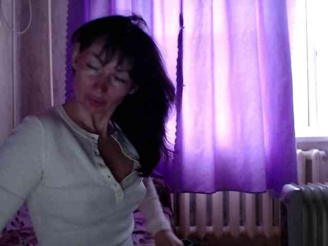 KedraLuv webcam