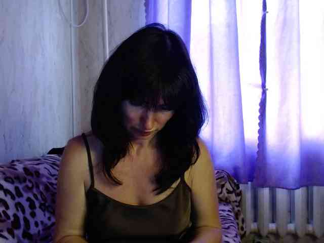 KedraLuv webcam