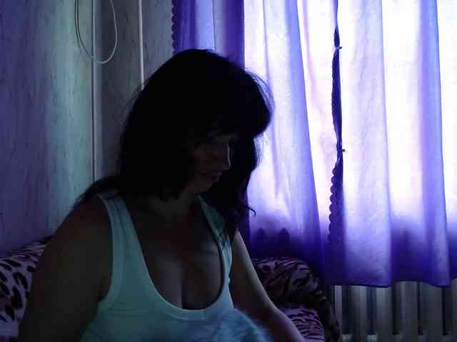 KedraLuv webcam
