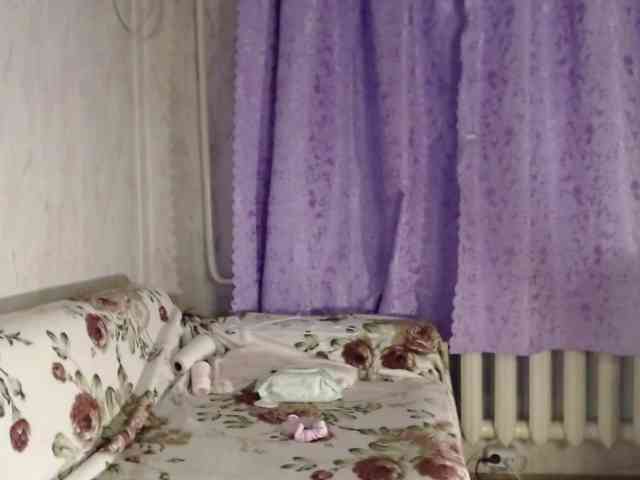 KedraLuv webcam