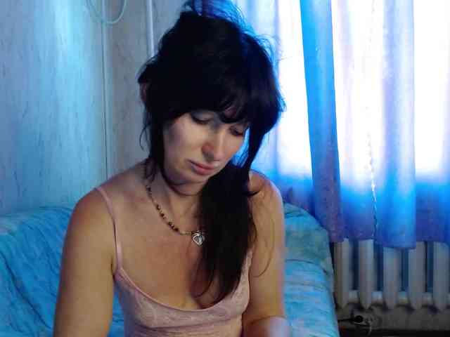 KedraLuv webcam