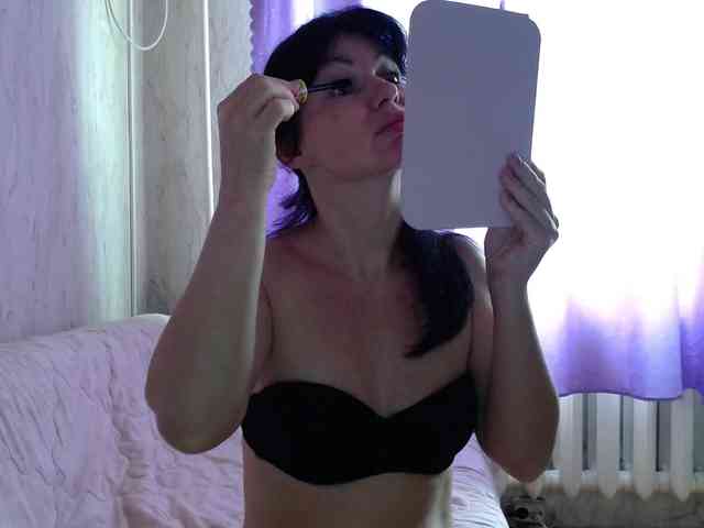 KedraLuv webcam