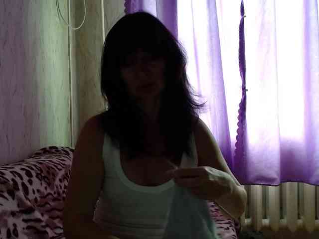 KedraLuv webcam