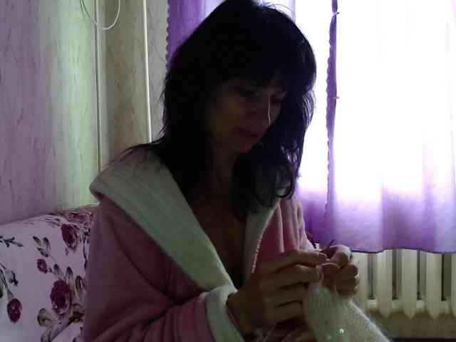 KedraLuv webcam