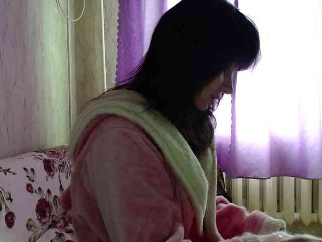 KedraLuv webcam