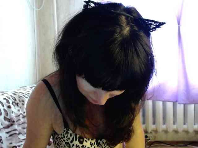 KedraLuv webcam