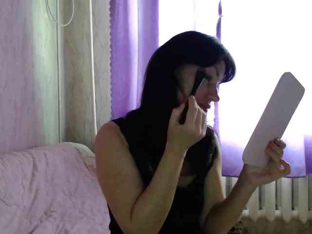 KedraLuv webcam