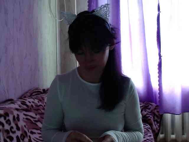 KedraLuv webcam