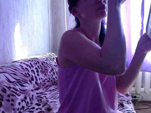 KedraLuv webcam