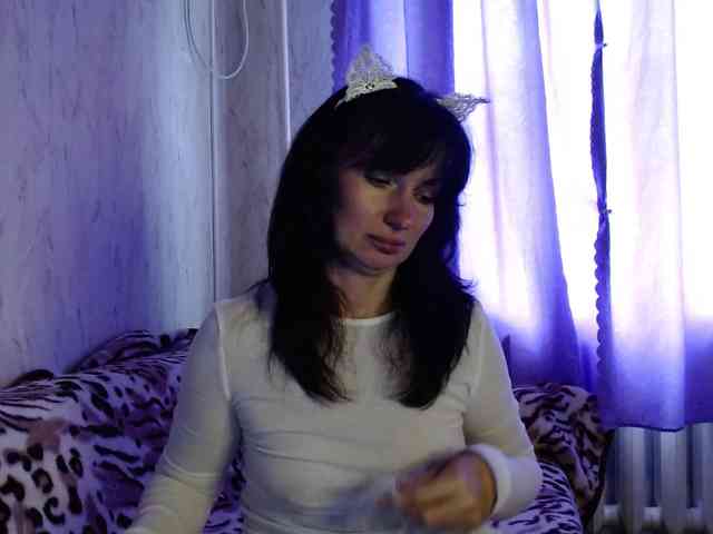 KedraLuv webcam
