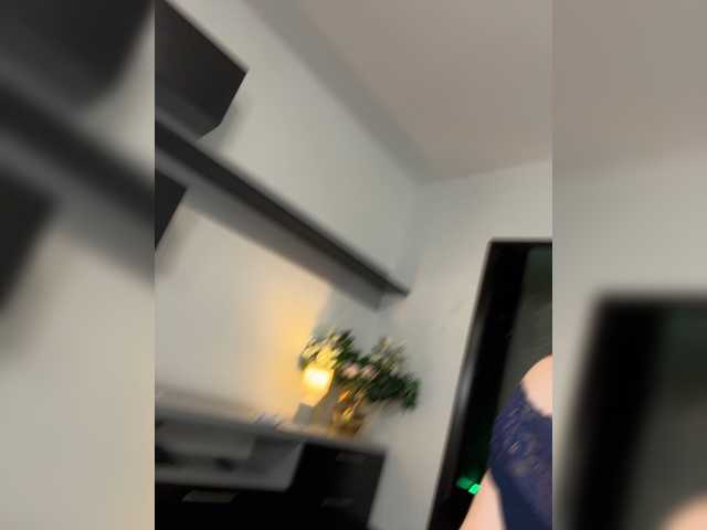 Ledi1, en vivo ahora en BongaCams
