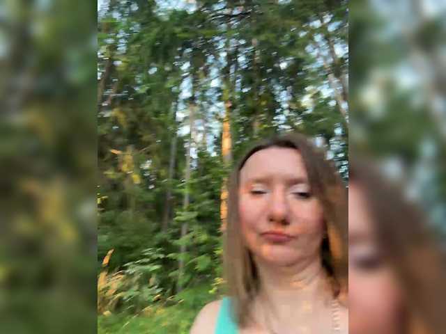 Ledi1 live cam on BongaCams