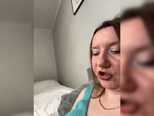 Ledi1 live cam on BongaCams