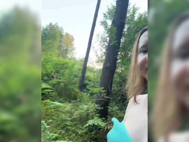 Ledi1 live cam on BongaCams