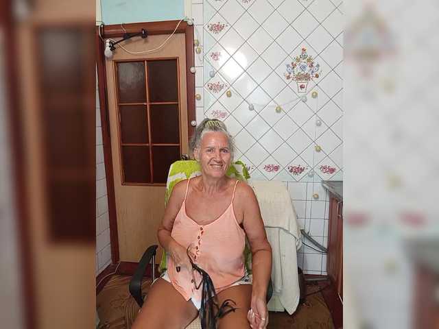 lukerya live webcam show