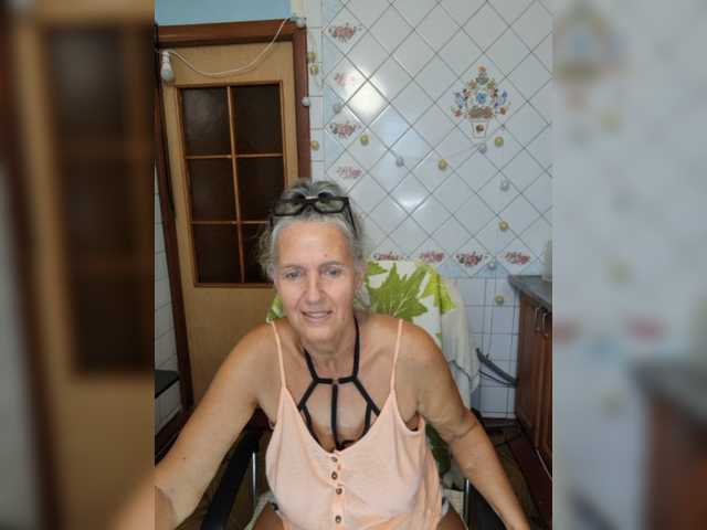 lukerya live webcam show