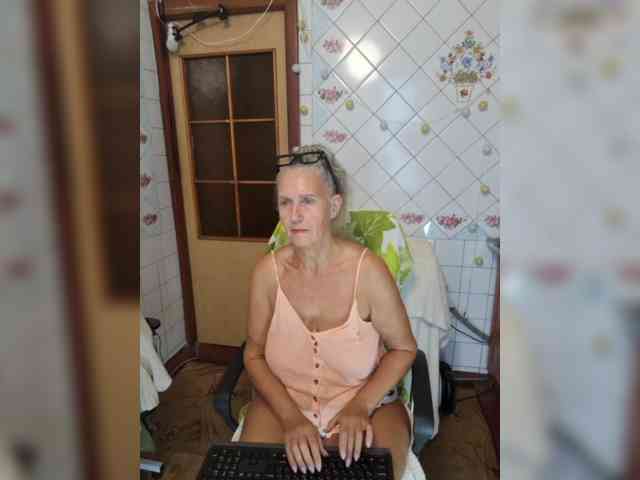 lukerya webcam