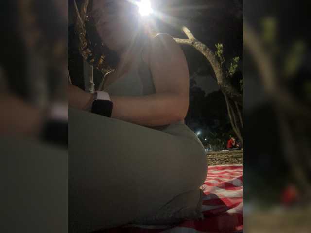 HollyTegan, en vivo ahora en BongaCams