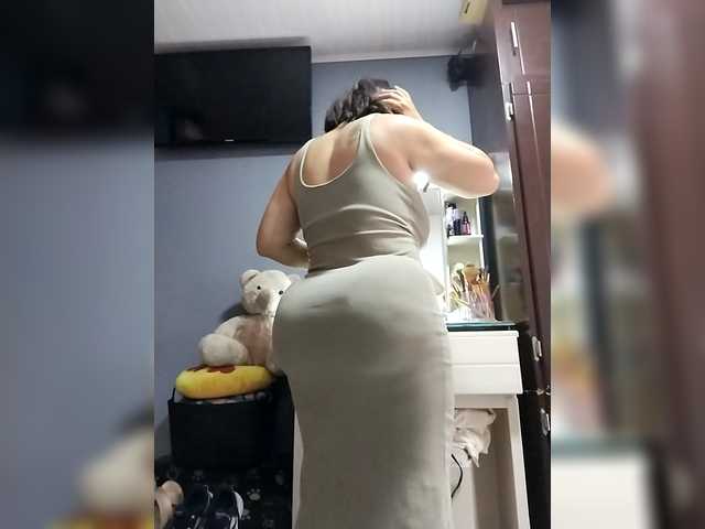 HollyTegan live cam on BongaCams