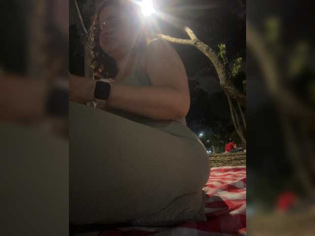 HollyTegan live cam preview