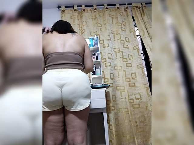 Hollytegan live cam
