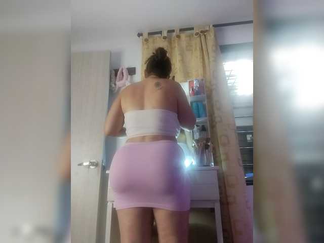 HollyTegan live cam on BongaCams
