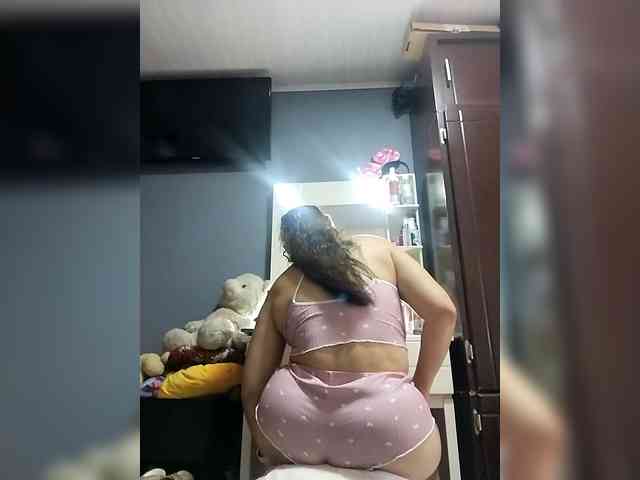 HollyTegan webcam