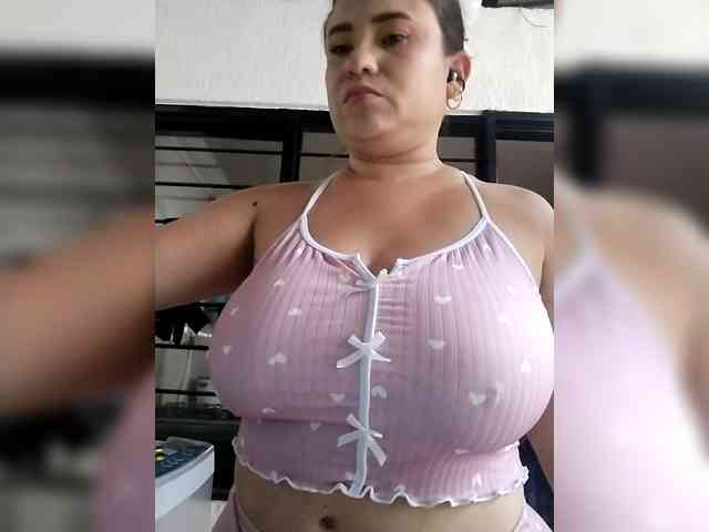 HollyTegan webcam
