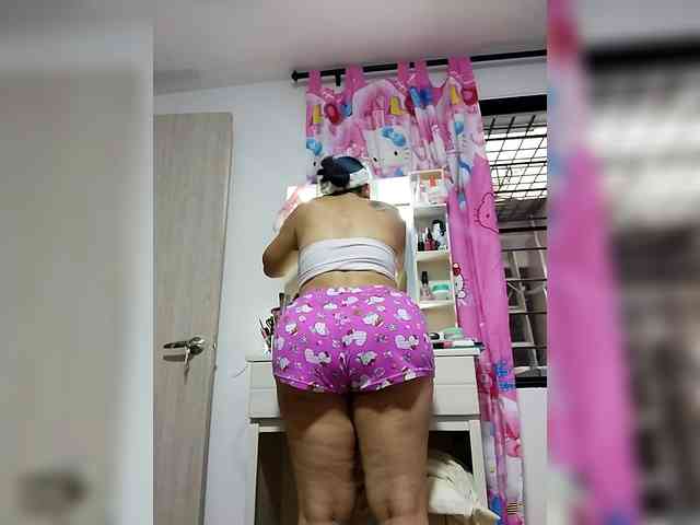 HollyTegan webcam