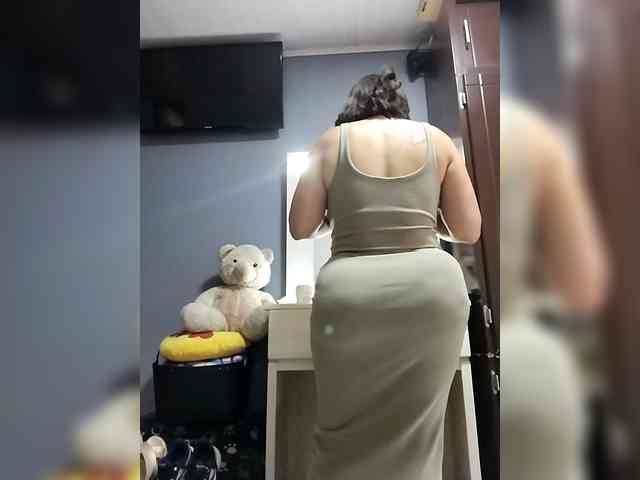 Modelo: HollyTegan