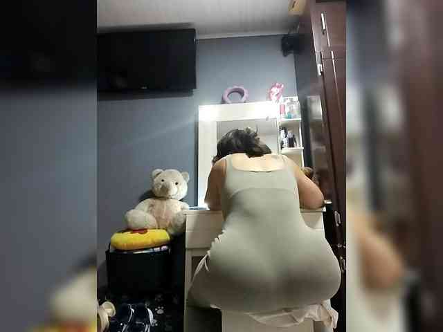 HollyTegan webcam