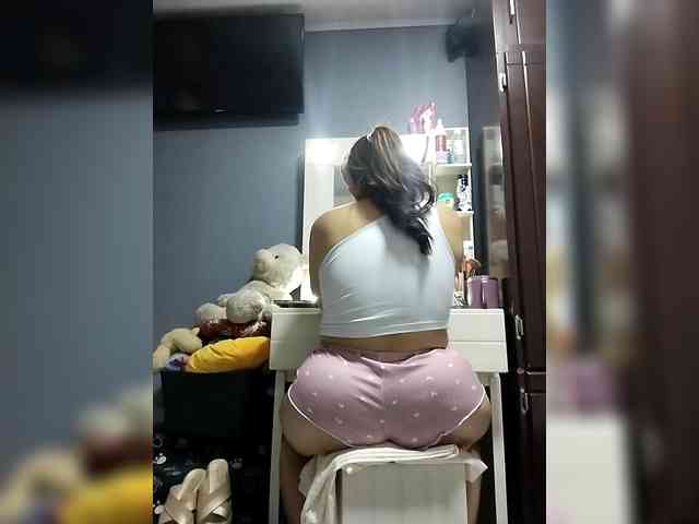 HollyTegan webcam