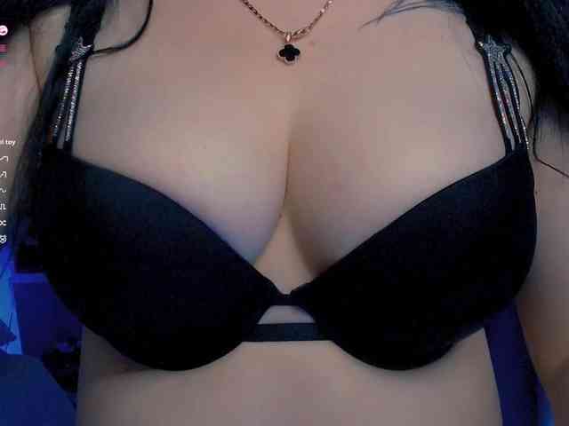 Model: xcrystalxx