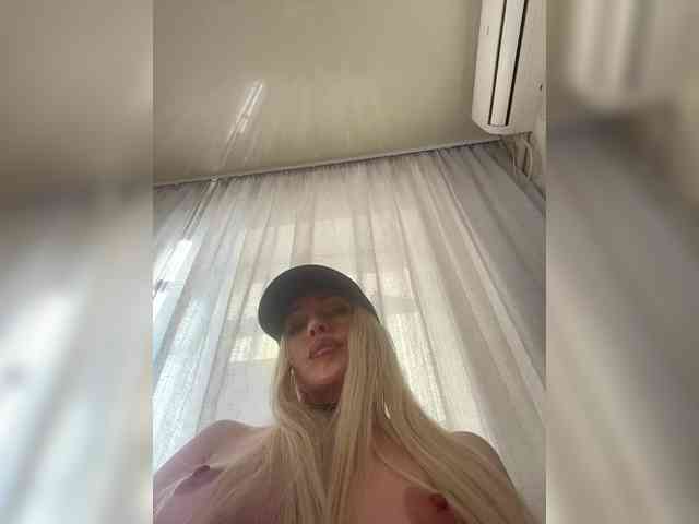 PATRICIA555 webcam
